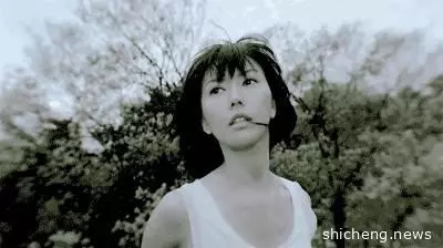 这个最近在中国超红的男星,竟然是新加坡人