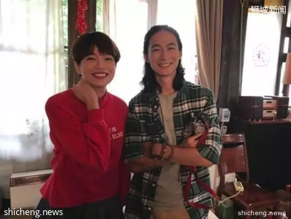 俄罗斯街上被醉汉骚扰 陈凤玲受惊