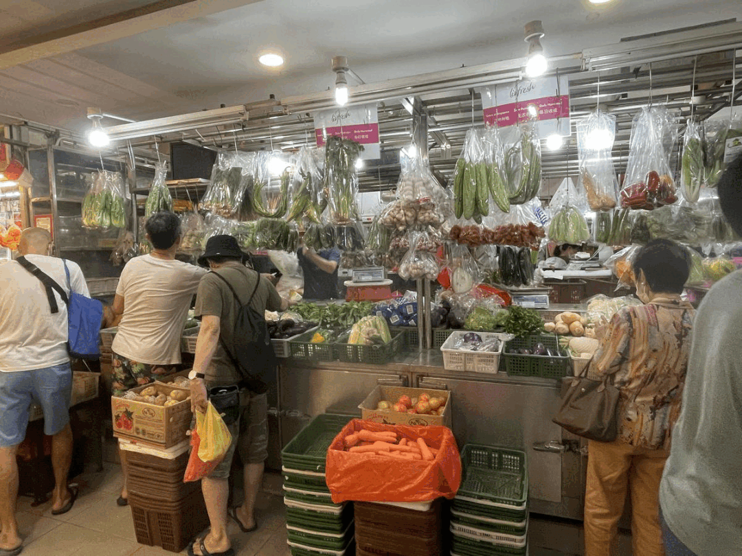 实地打卡！新加坡知名菜市场！牛羊肉海鲜年花选择超多，比超市便宜