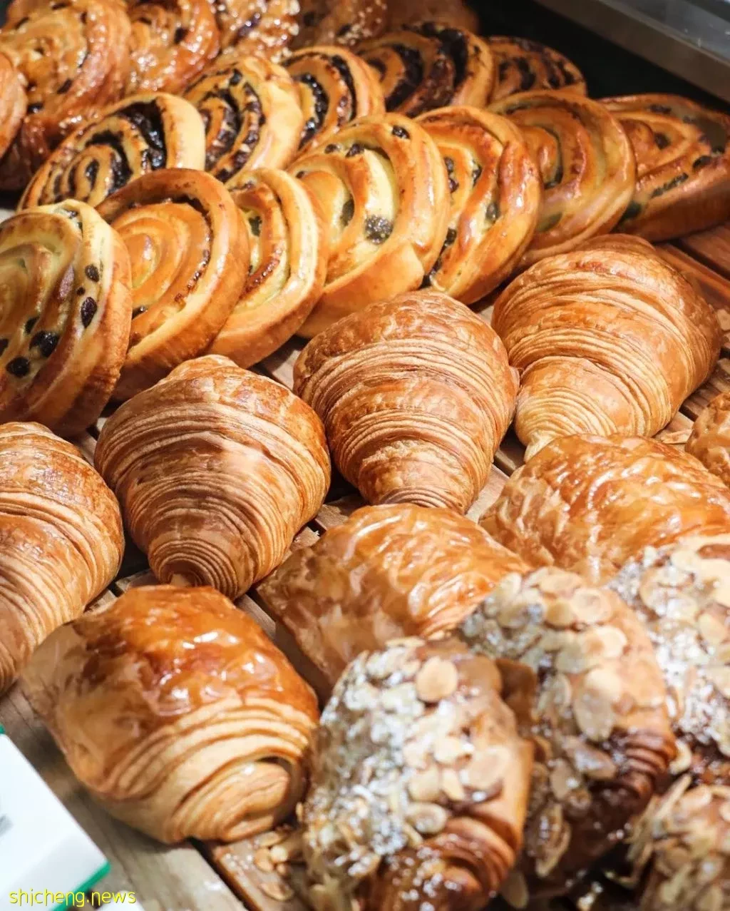 惊喜突然降临!Tiong Bahru Bakery免费送可颂🥐,买饮品就免费送7个可颂哦